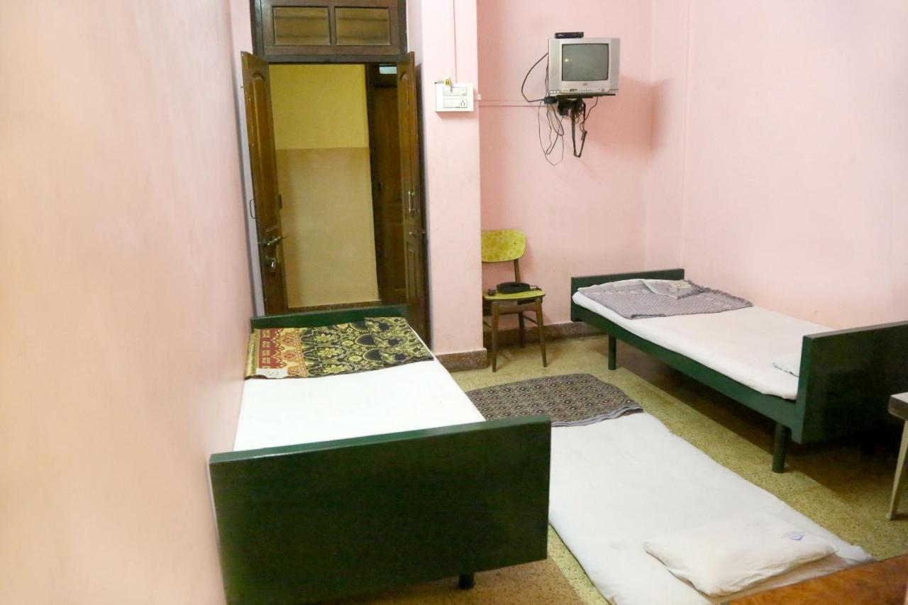 Solanki Guest House Colhapur Exterior foto