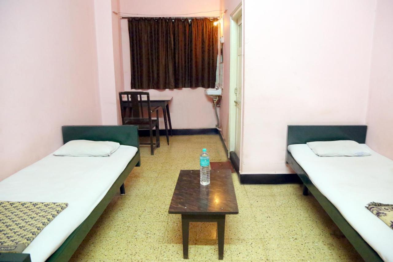 Solanki Guest House Colhapur Exterior foto