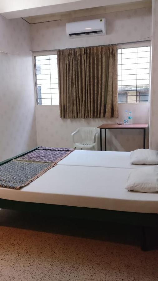 Solanki Guest House Colhapur Exterior foto