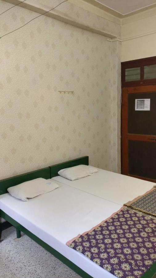 Solanki Guest House Colhapur Exterior foto